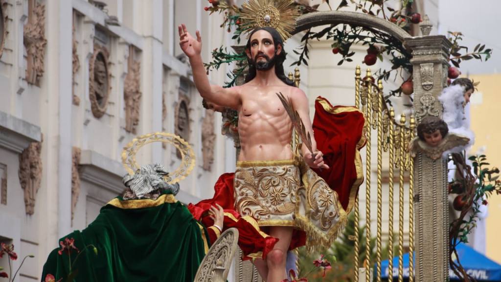Procesión de Jesús Resucitado alegra las calles de la zona 1 | Alex Meoño