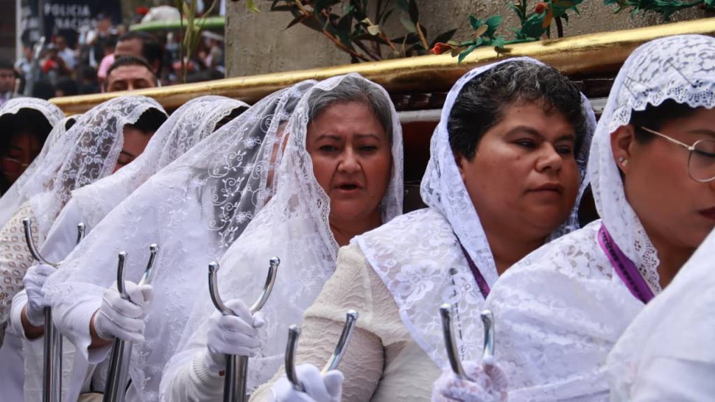 Procesión de Jesús Resucitado alegra las calles de la zona 1 | Alex Meoño