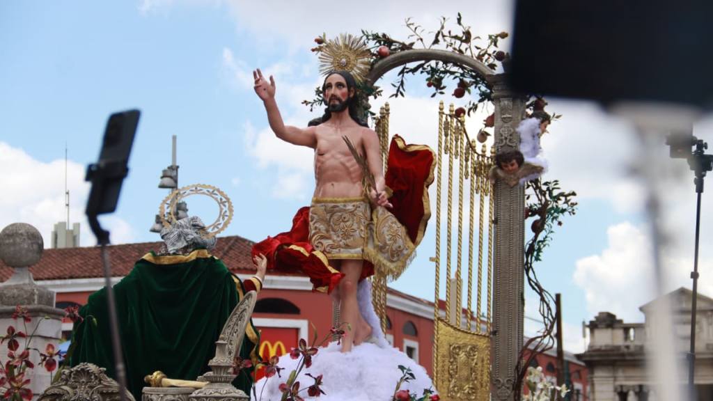 Aplauden encuentro de Jesús Resucitado y de la Virgen de la Alegría | Alex Meoño