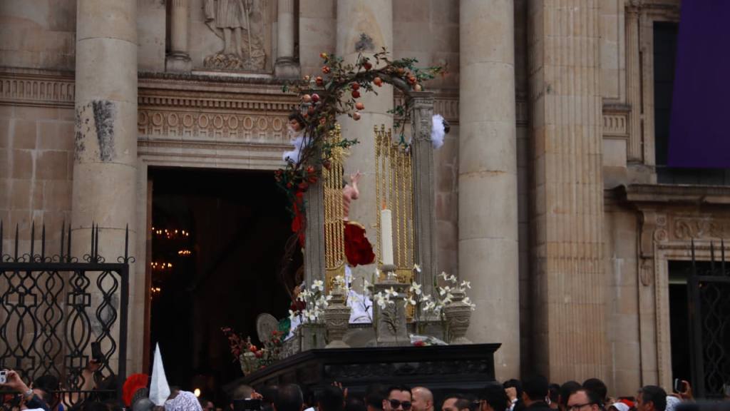 Aplauden encuentro de Jesús Resucitado y de la Virgen de la Alegría | Alex Meoño