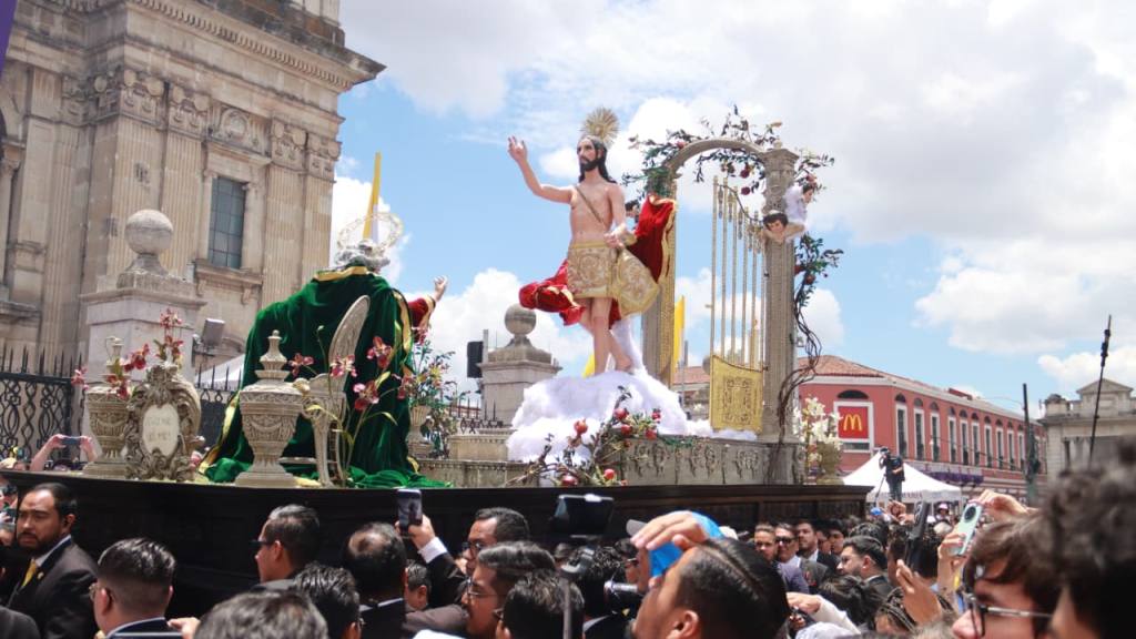 Aplauden encuentro de Jesús Resucitado y de la Virgen de la Alegría | Alex Meoño