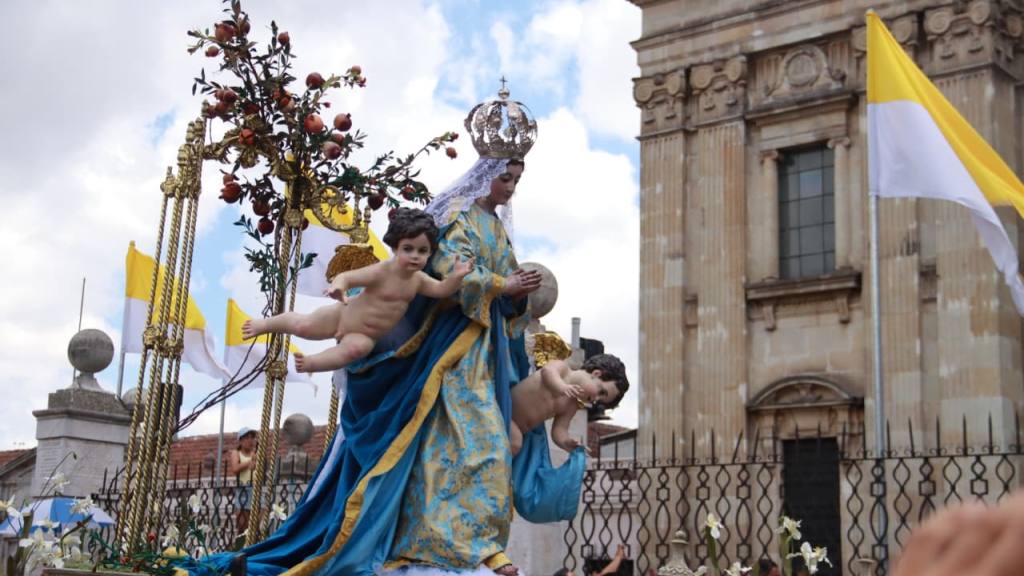 Aplauden encuentro de Jesús Resucitado y de la Virgen de la Alegría | Alex Meoño