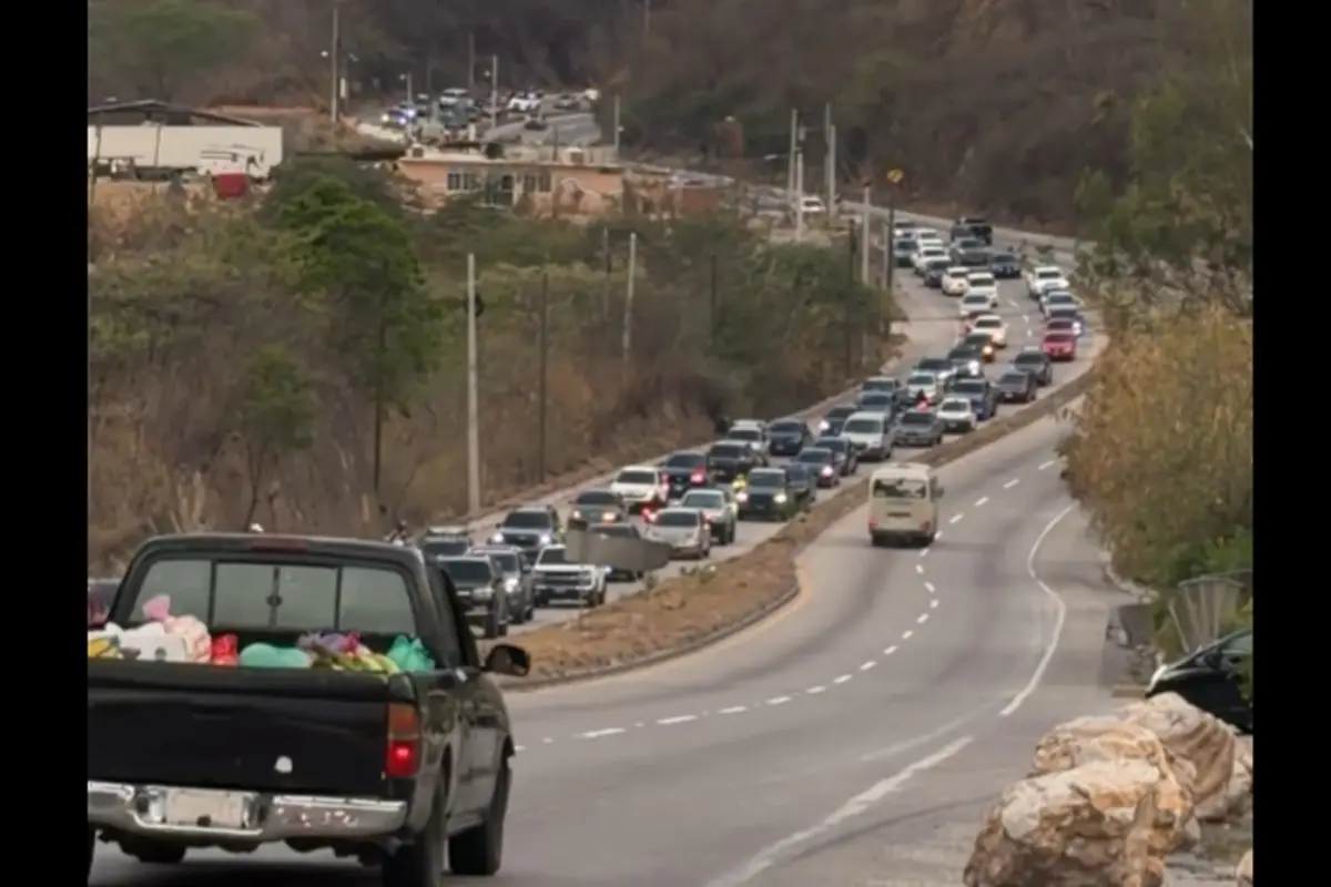 Amílcar Montejo compartió un video que evidencia las complicaciones viales., Captura de pantalla.