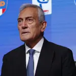 Dimite el presidente de la Federación Italiana de Futbolt