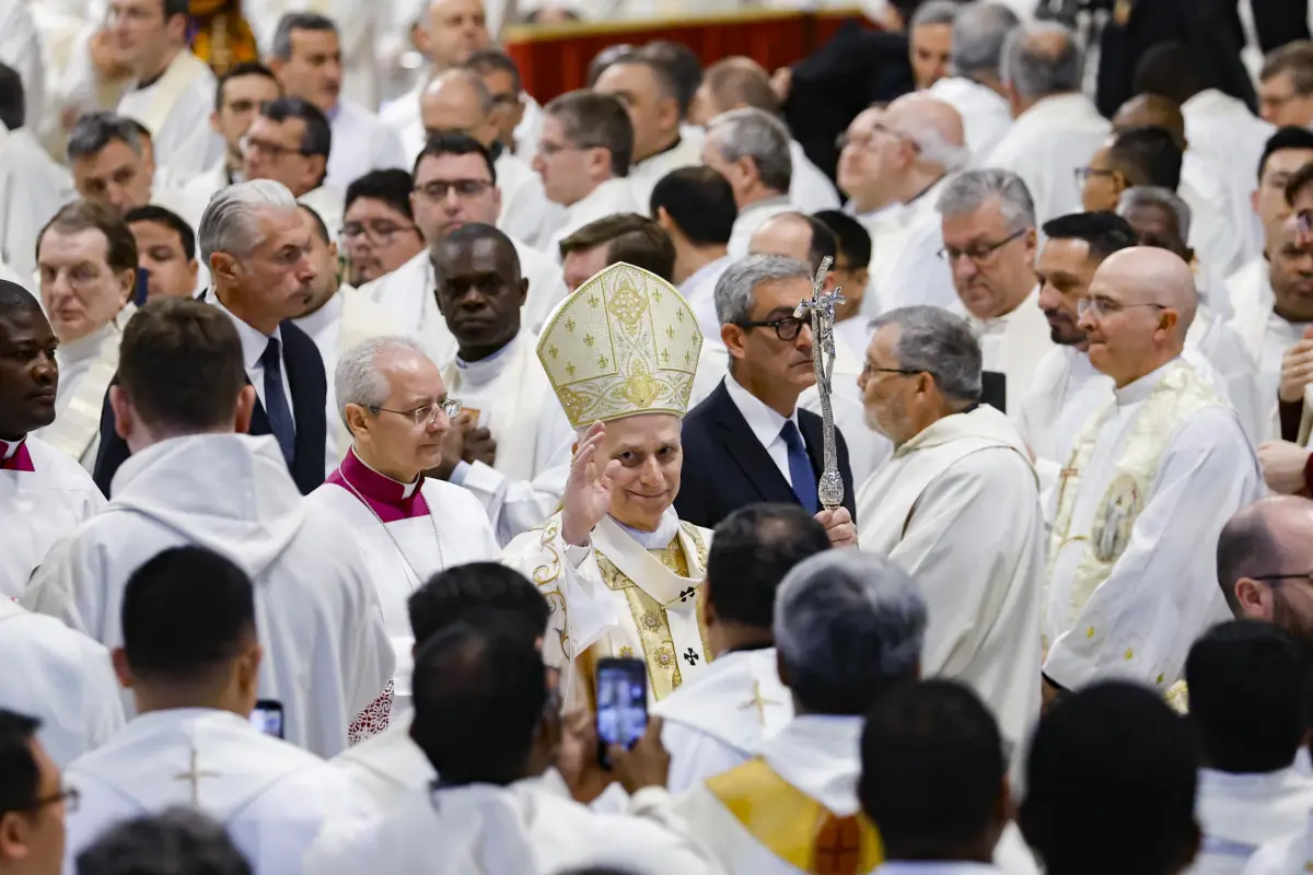 El papa León XIV durante la celebración de la misa del Jueves Santo en Roma. , Foto EFE