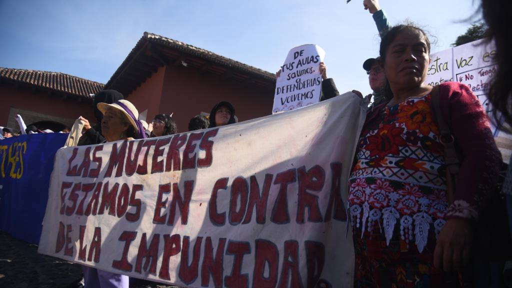 Manifestaciones en Antigua Guatemala por elección del rector de Usac | Omar Solís/Emisoras Unidas