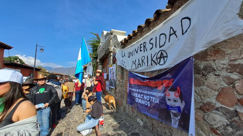 Manifestaciones en Antigua Guatemala por elección del rector de Usac | Omar Solís/Emisoras Unidas