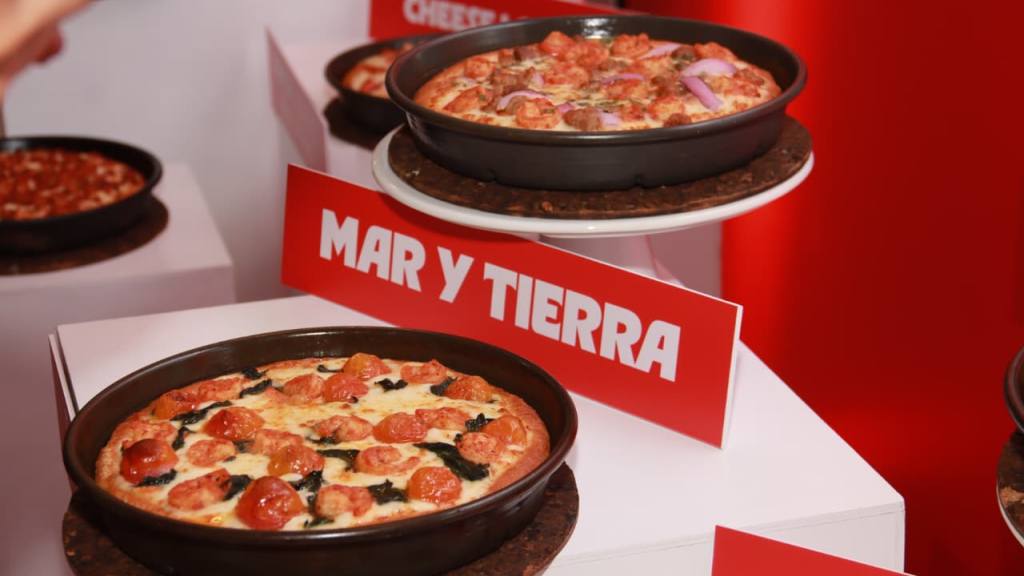 Pizza Hut lanza su campaña  | Alejandro Meoño