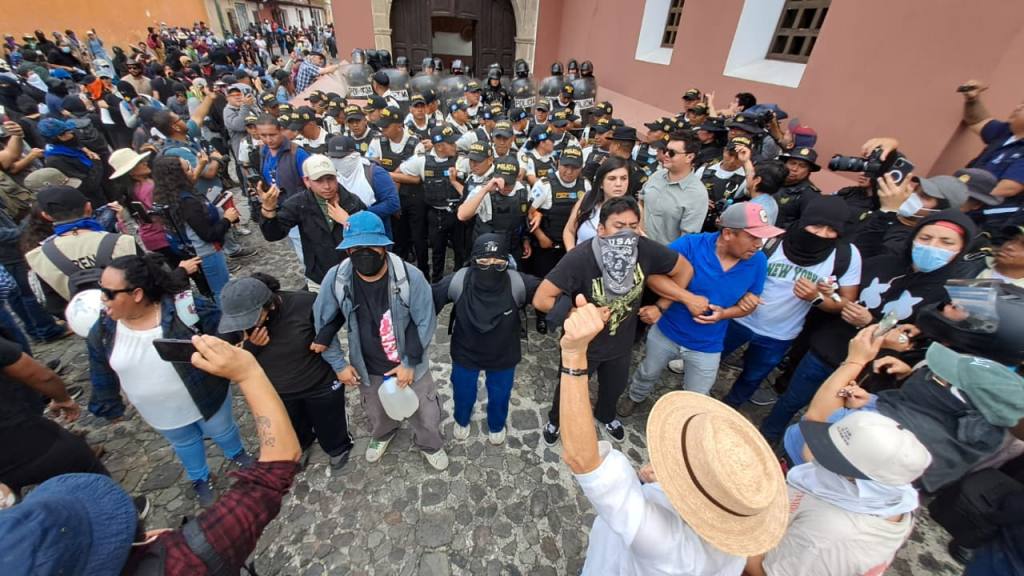 Protestas en Antigua Guatemala por elección de rector de Usac | Omar Solís/EU