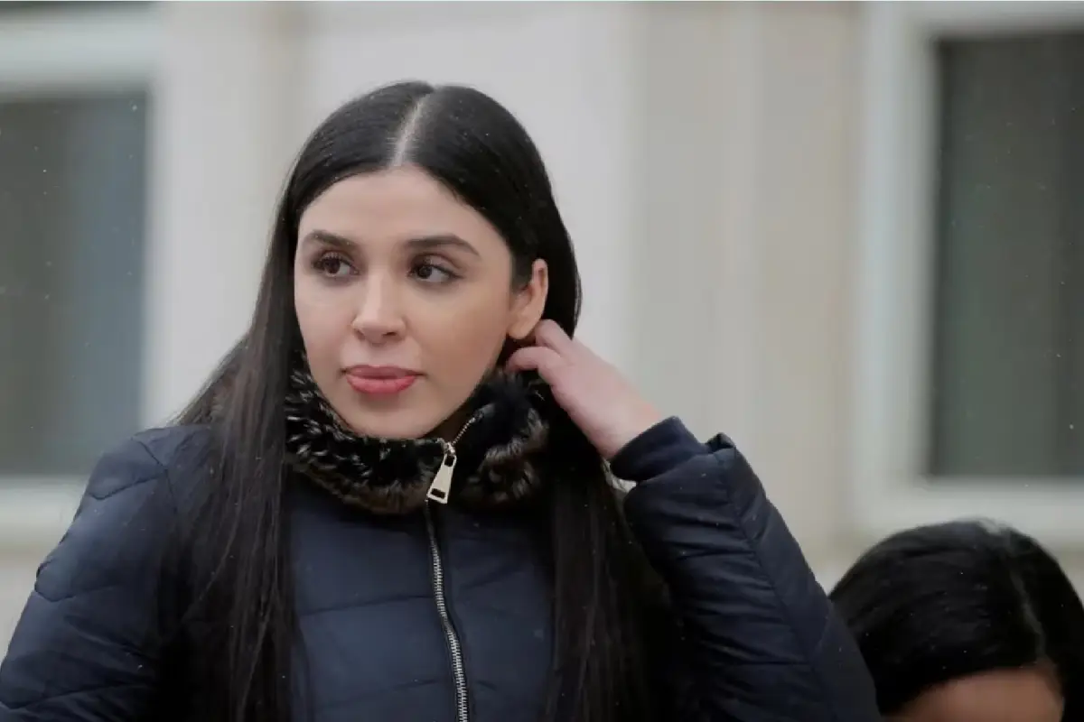 Emma Coronel, Facebook