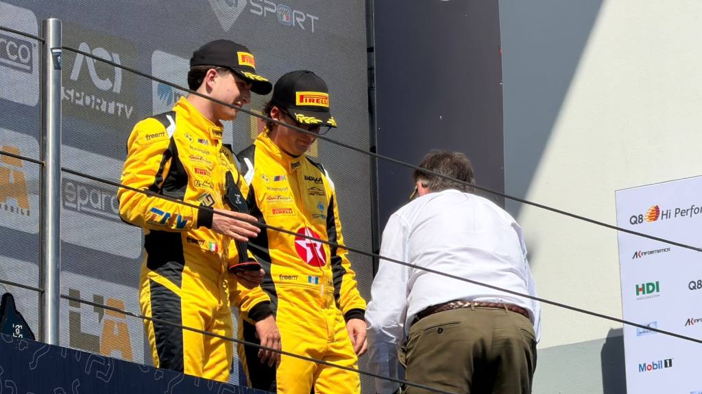 El piloto guatemalteco Ian Rodríguez logra podio en el Campeonato Italiano GT Sprint GT3 en Imola  | Cortesía