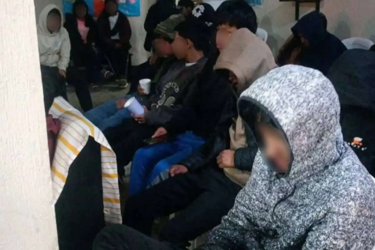 Estudiantes de establecimiento en Sololá fueron ingresados a un hospital., Bomberos Municipales Departamentales