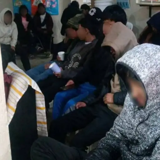 Estudiantes de establecimiento en Sololá fueron ingresados a un hospital. ,Bomberos Municipales Departamentales