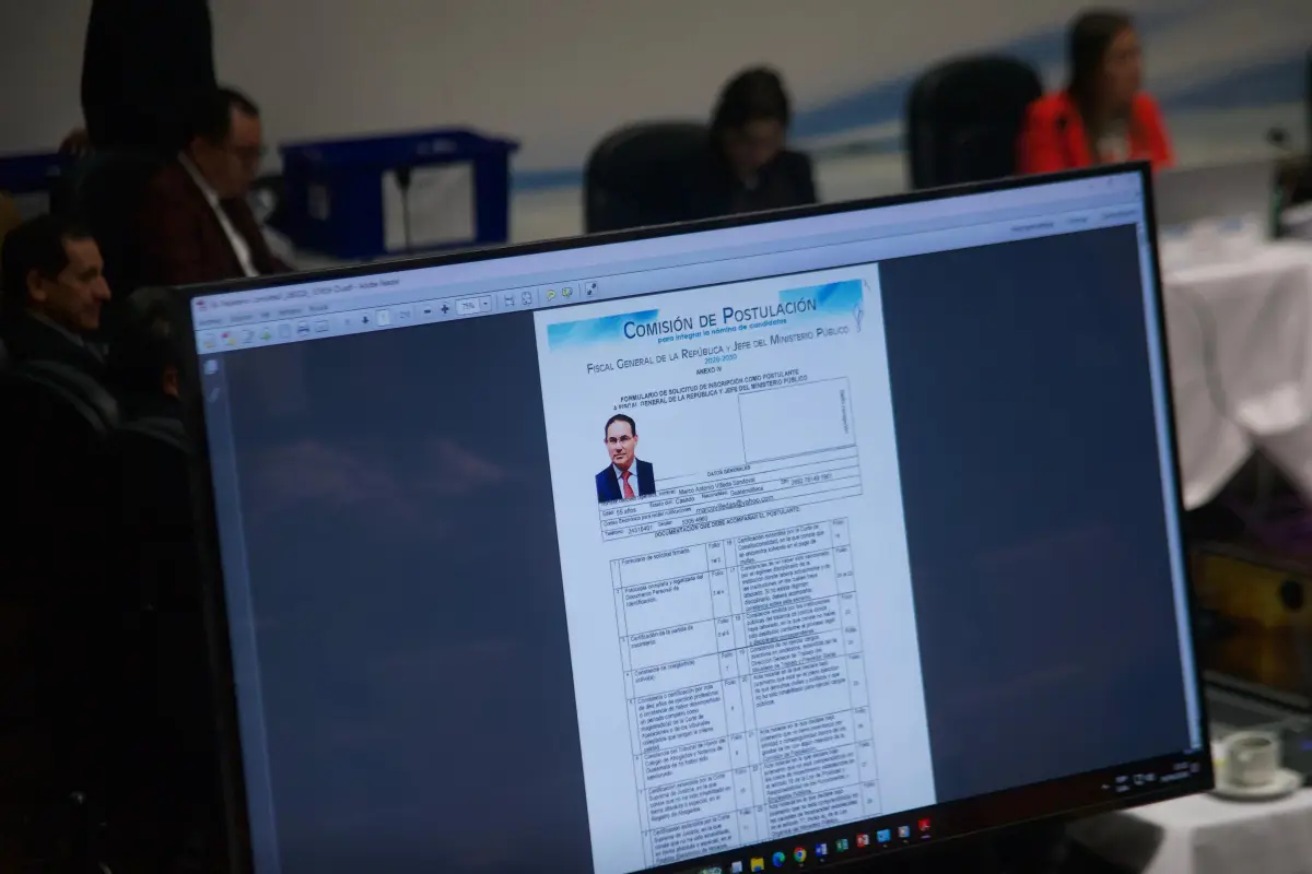 Momento en el que la comisión de postulación para elegir fiscal general y jefe del MP evalúa el expediente del ministro de Gobernación, Marco Antonio Villeda, en la sesión del viernes 24 de abril., Omar Solís/Emisoras Unidas