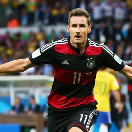 El alemán Miroslav Klose ganó el título de goleo en Alemania 2006 con 5 goles 