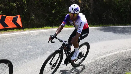 Así le fue a Sergio Chumil en la tercera etapa de la Vuelta a Asturias