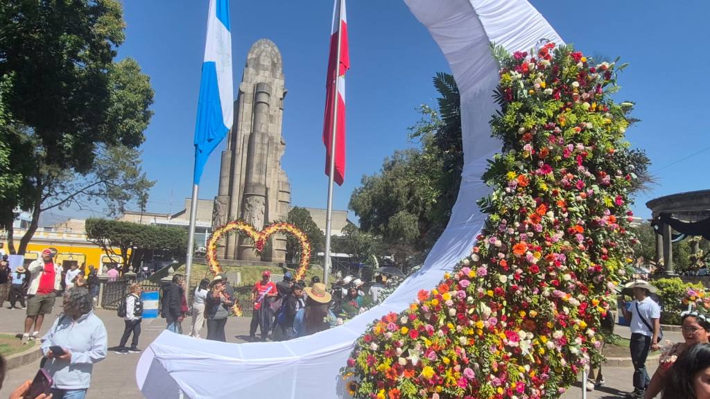 Festival Entre Pétalos | Wilber Coyoy