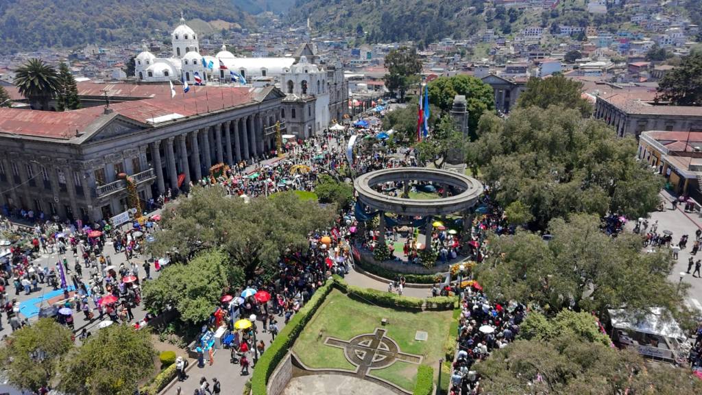 Festival Entre Pétalos | Wilber Coyoy