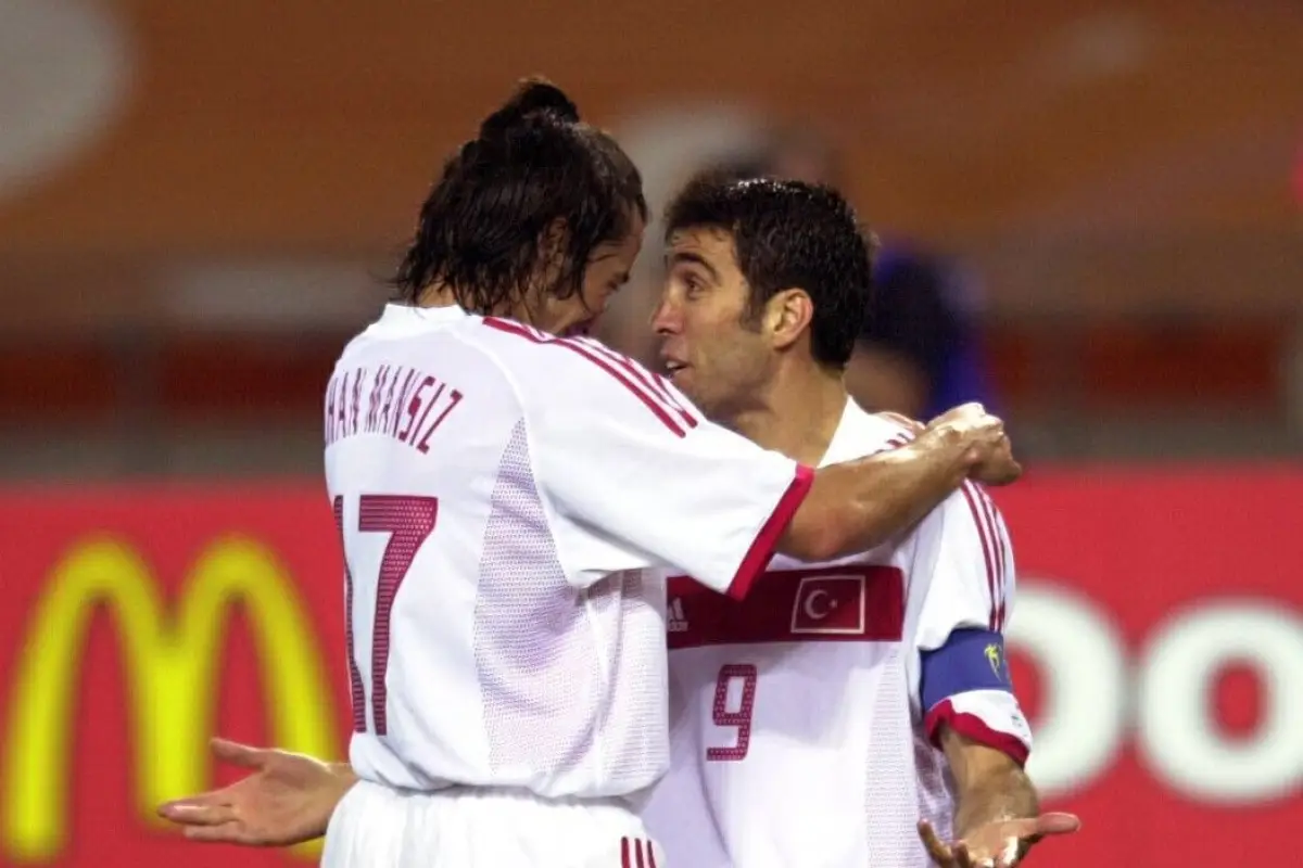 Hakan Şükür, anotador del gol más rápido en la historia de la Copa del Mundo - FIFA