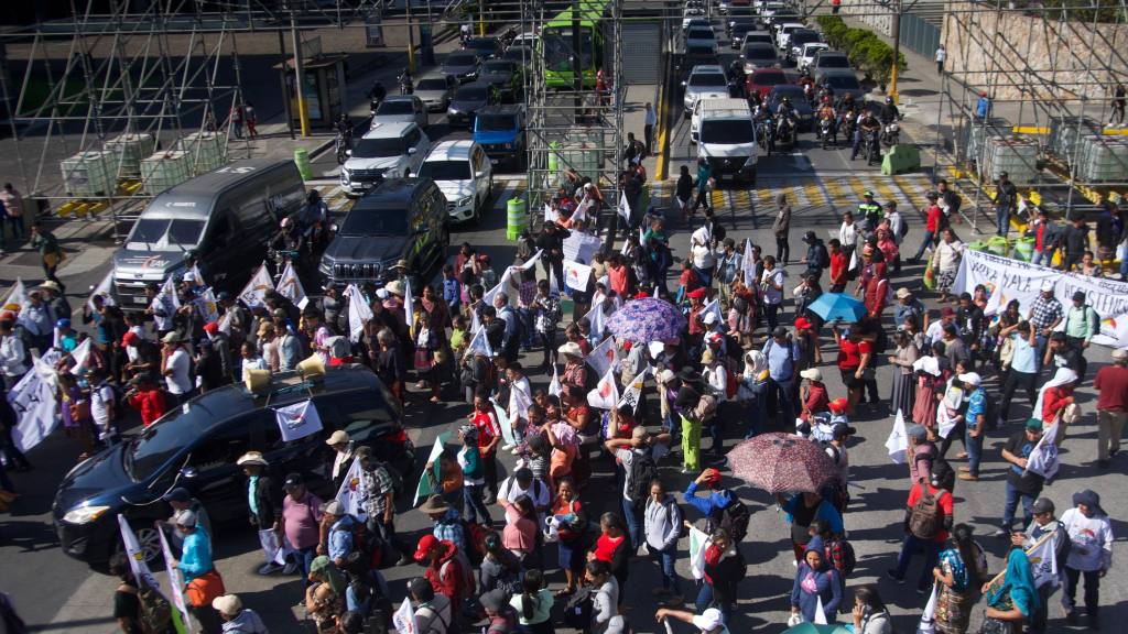 Manifestación de organizaciones sociales y estudiantiles en la capital | Omar Solís/EU