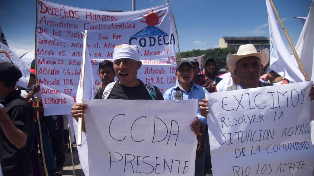 Manifestación de organizaciones sociales y estudiantiles en la capital | Omar Solís/EU