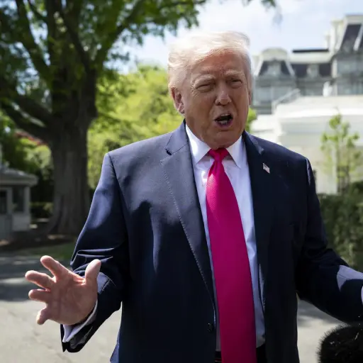 Donald Trump da declaraciones a los medios en la Casa Blanca ,EFE