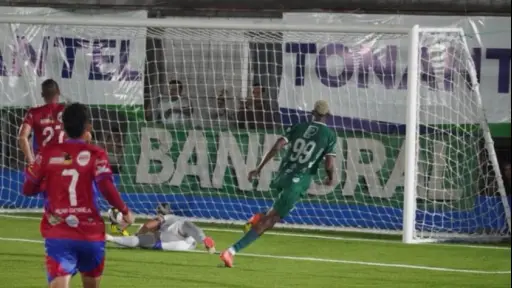 Nueva Santa Rosa pone pie y medio en semifinales