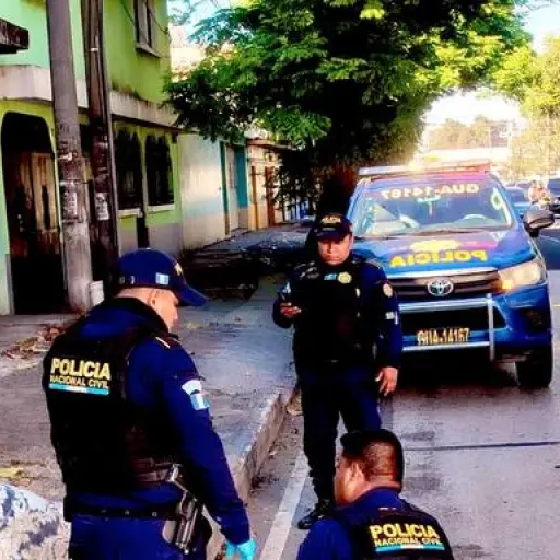Los cuerpos fueron encontrados en la vía pública en un sector de la zona 12. ,PMT capitalina/Montejo