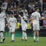 Real Madrid cumple en casa y vence al Deportivo Alavést