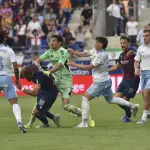 Imponen dura sanción al arquero del Zaragoza que agredió a un rivalt