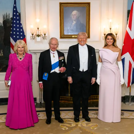 Trump recibe al rey Carlos ,Casa Blanca