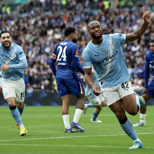 Antoine Semenyo le dio el título de la FA Cup al Manchester City - EFE