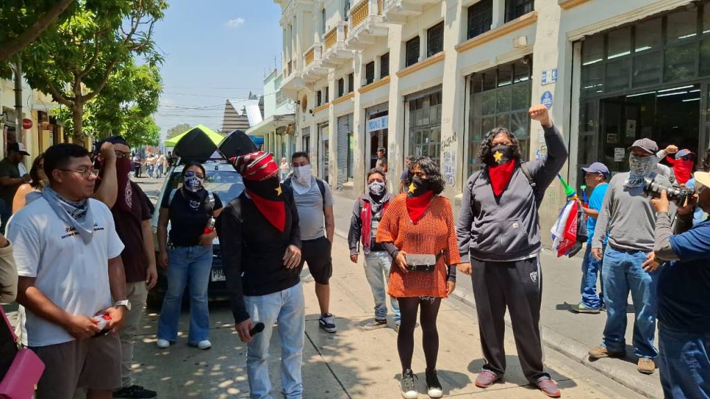 Marchan en contra del rector de la USAC Walter Mazariegos | Alex Meoño