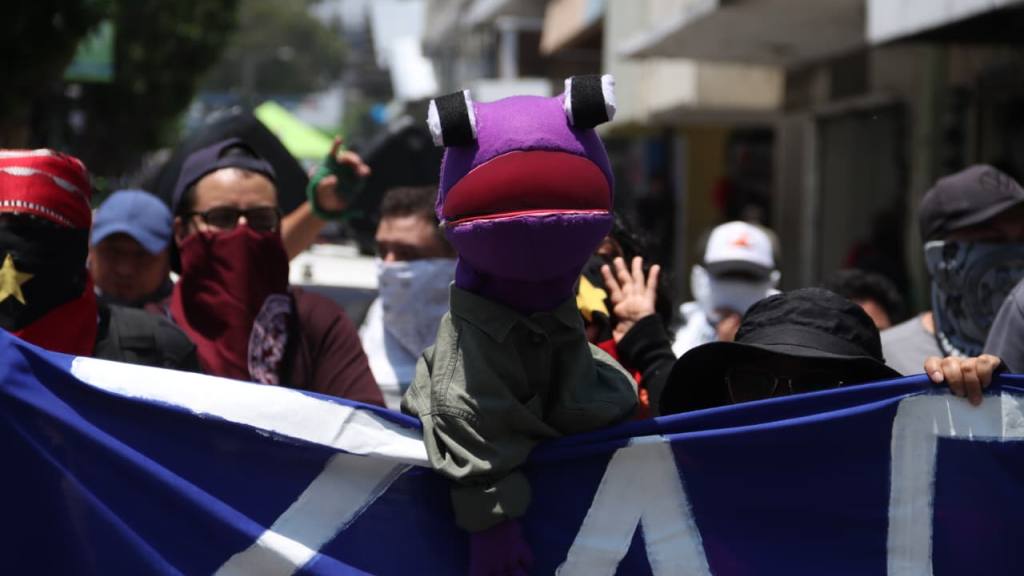 Marchan en contra del rector de la USAC Walter Mazariegos | Alex Meoño