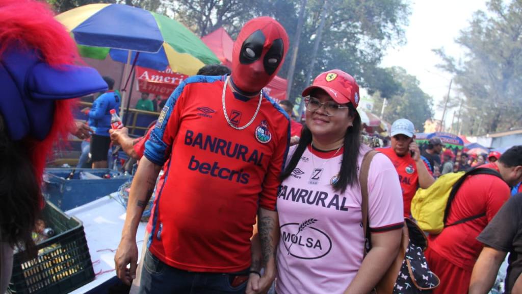 La afición de Municipal convierte El Trébol en una fiesta | Alex Meoño