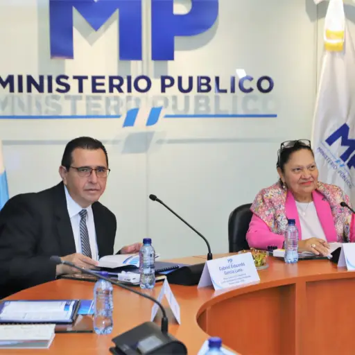 Reunión entre el fiscal general electo, Gabriel García Luna; y la jefa del Ministerio Público saliente, Consuelo Porras, el jueves 14 de mayo de 2026. ,Ministerio Público