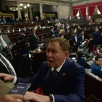 Contreras: Si yo tengo que romper cuórum para proteger la ley, lo voy a hacert