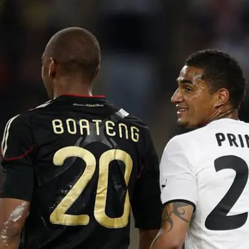 Lo hermanos Boateng en un partido del Mundial de Sudáfrica 2010 - RR.SS.