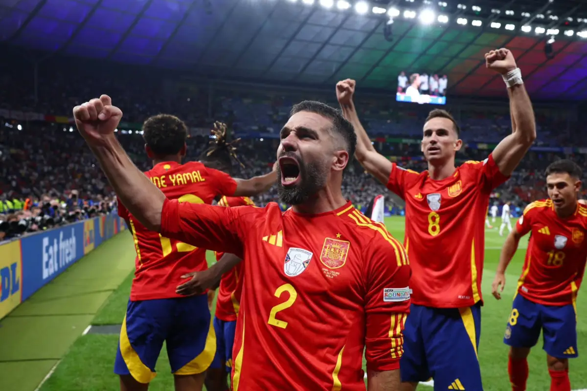 Dani Carvajal celebra con España en la Eurocopa 2024 - Selección Española