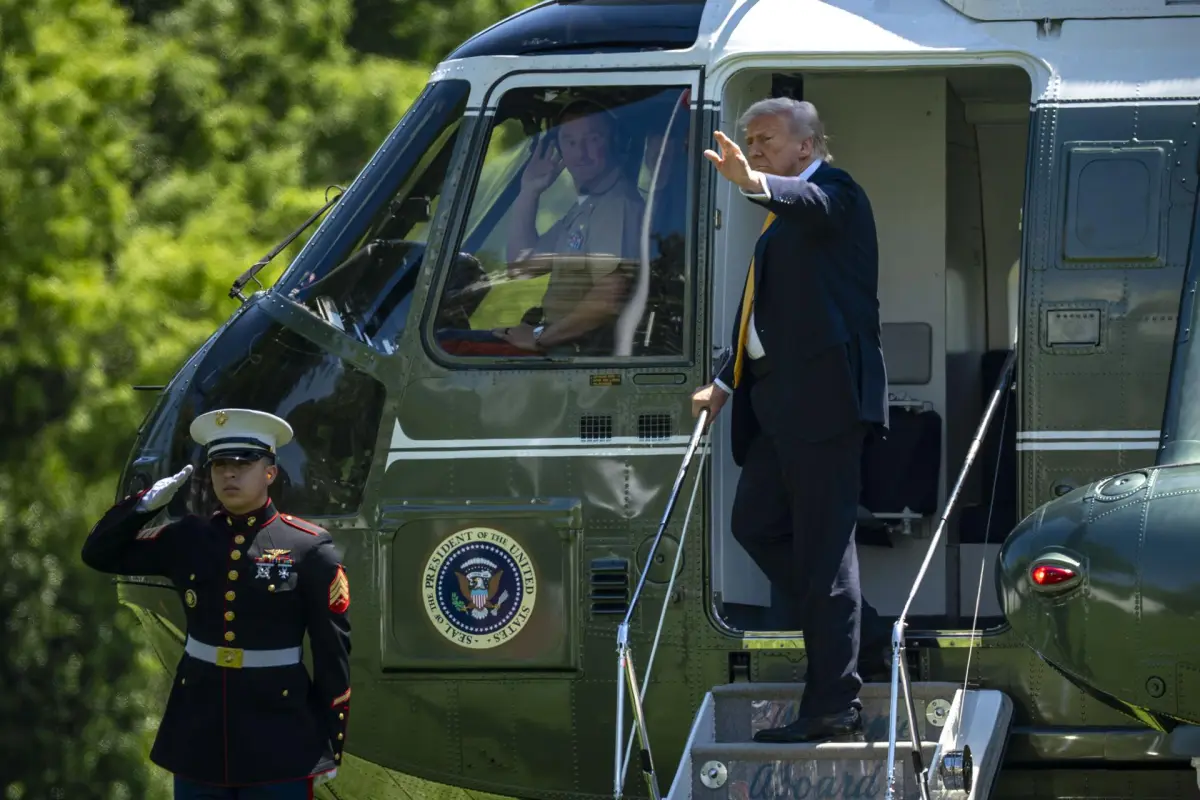 Trump parte rumbo a China para reunirse con Xi Jinping, EFE