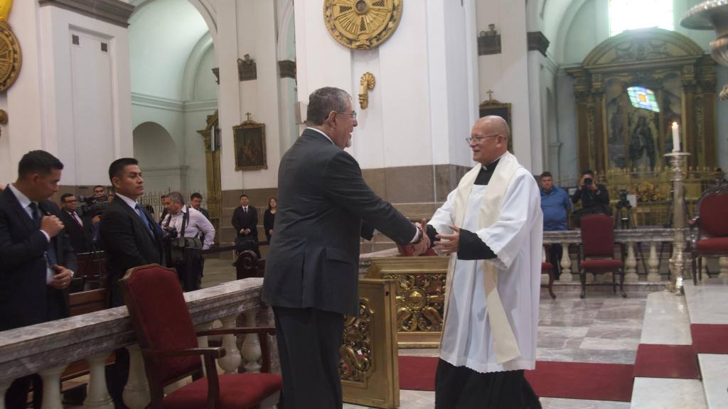 Misa en Catedral Metropolitana por primer aniversario del nombramiento del papa León XIV | Omar Solís/EU