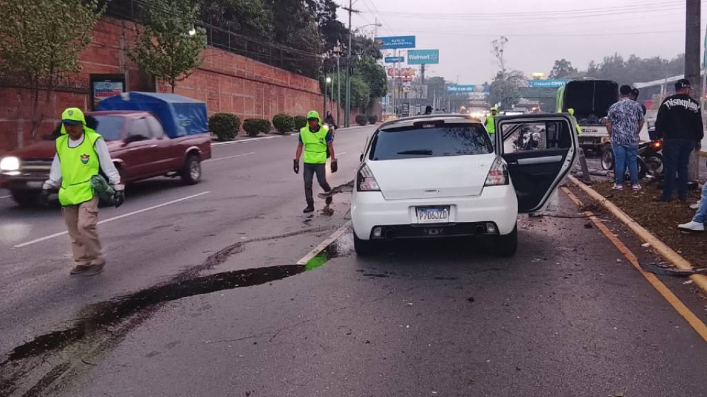 En el accidente de la Calzada Roosevelt, el conductor involucrado dio positivo a la prueba de alcoholemia. | Policía MT