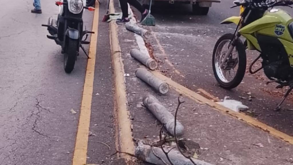 En el accidente de la Calzada Roosevelt, el conductor involucrado dio positivo a la prueba de alcoholemia. | Policía MT