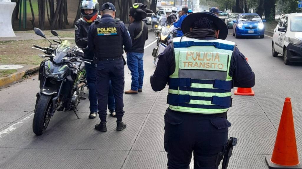 Desarrollan operativos contra carreras clandestinas | PNC