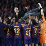 Jugadores del Barça dedican el título al padre de Flickt