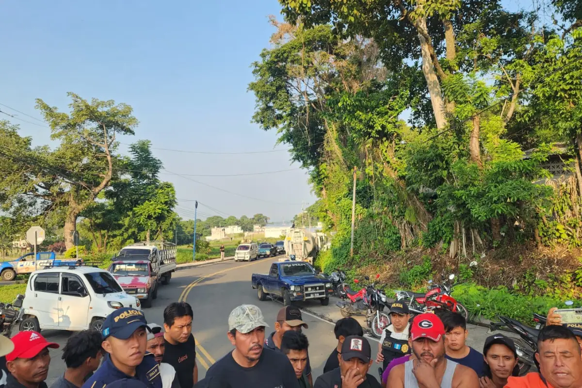 Bloqueo en San Felipe, Retalhuleu., Emisoras Unidas Departamentales