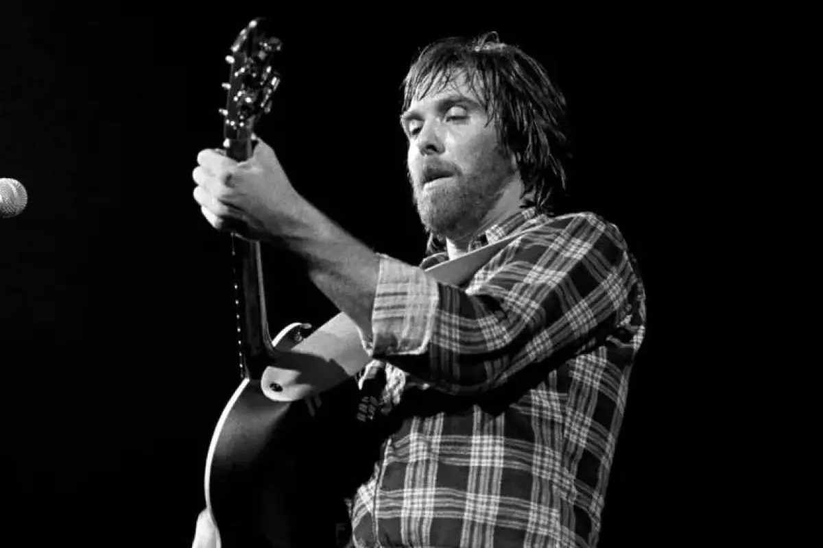 Dennis Locorriere, Instagram