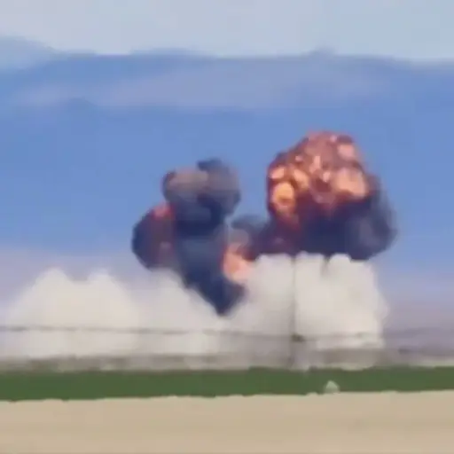 Choque aéreo entre dos aviones militares en Idaho. ,Captura de pantalla video de X.