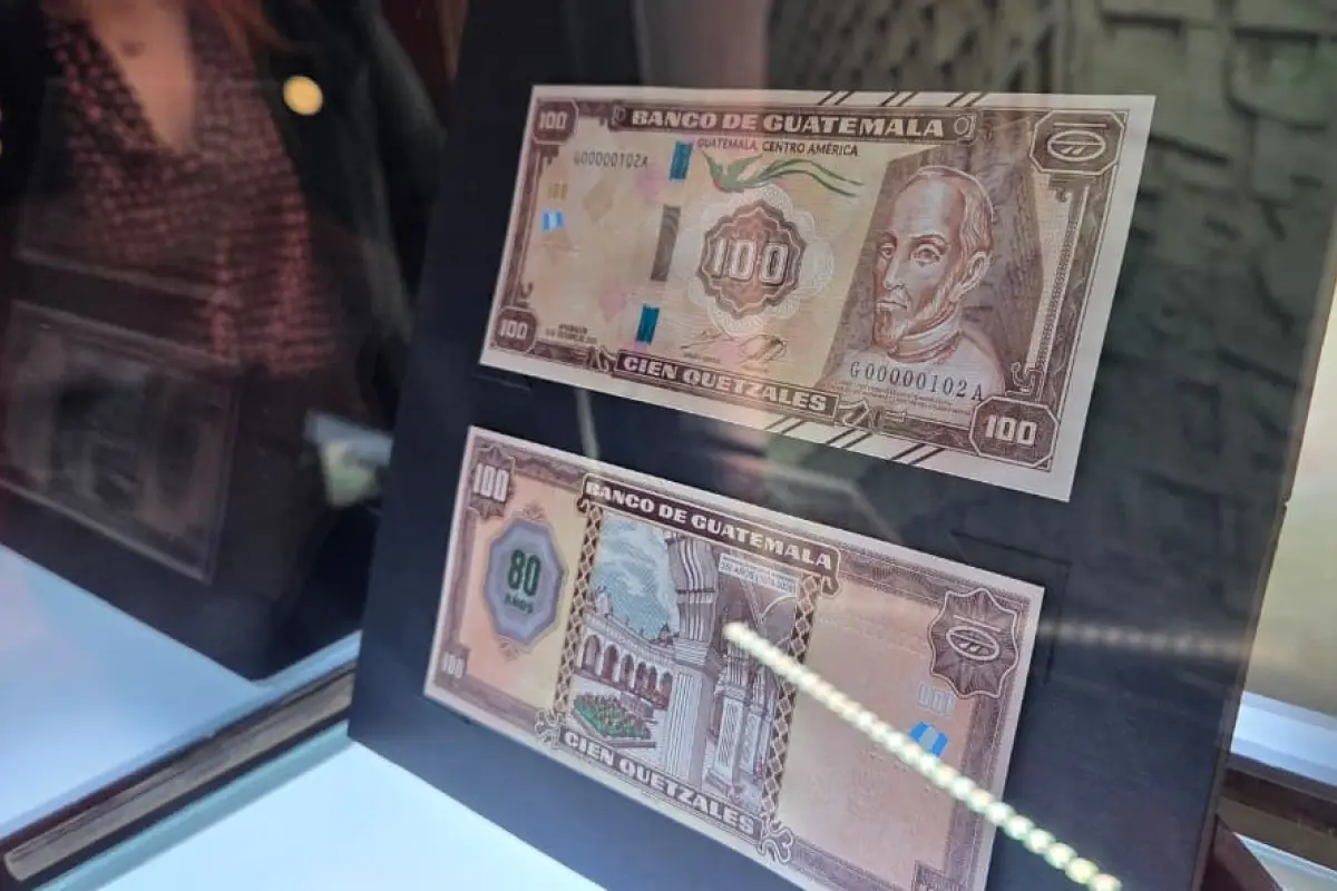 El Banco de Guatemala (Banguat) presentó el billete conmemorativo por los 80 años de la entidad., Ángel Oliva/EU