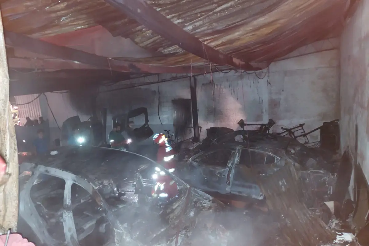 ., Bomberos Municipales